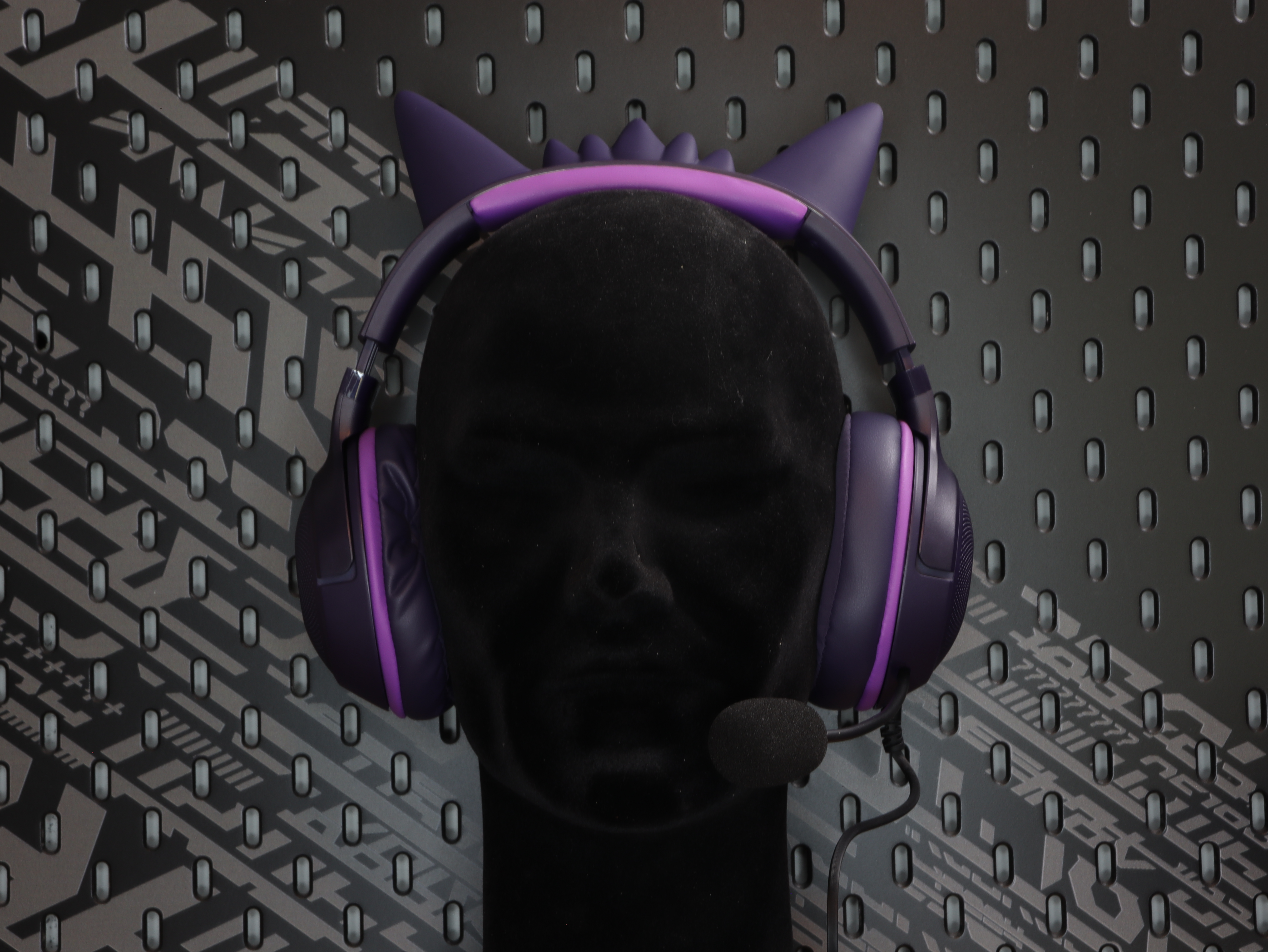 RGB hyperclear triforce sound surround headset gaming Razer Kraken V2 Gengar Edition Pokemon.JPG